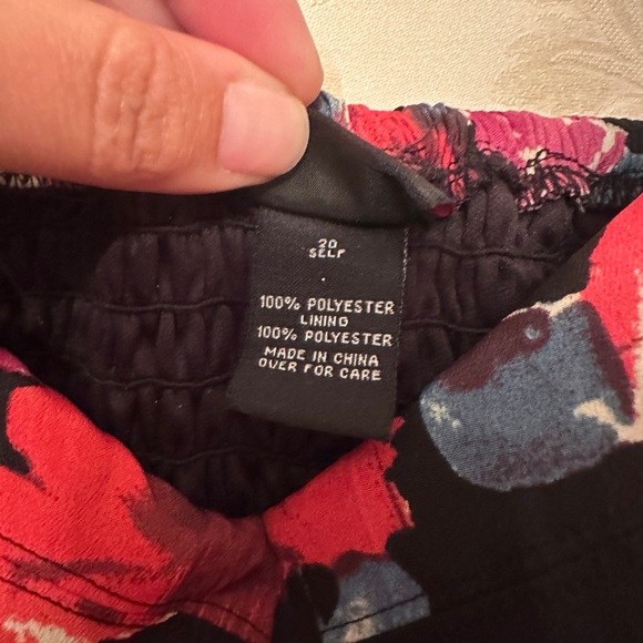 Torrid Size 20 Floral Red and Black Women's Dress - Picture 4 of 4